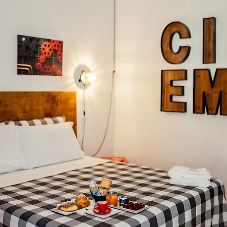 Travel Alojamento de Acomodação e Pequeno-almoço Bari