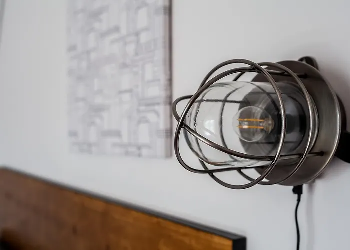 Travel לינה וארוחת בוקר בארי